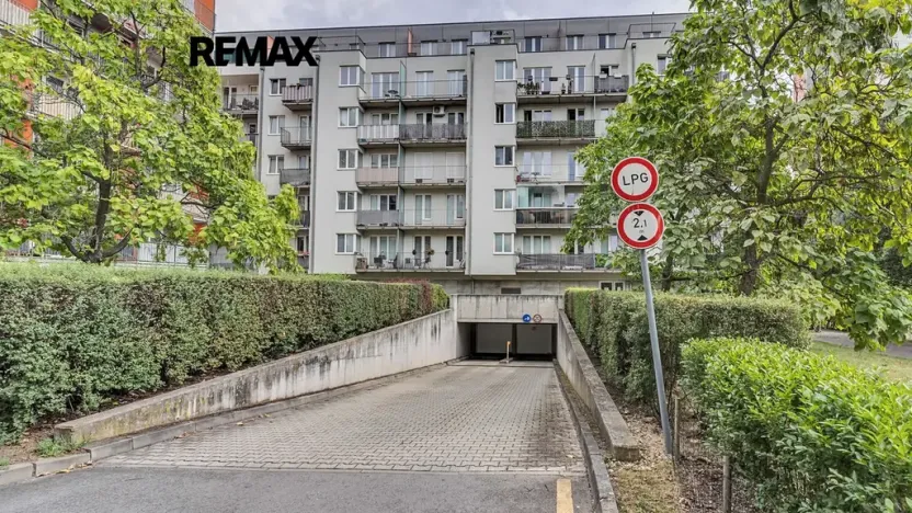 Prodej bytu 2+kk, Praha - Strašnice, Názovská, 60 m2