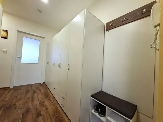 Pronájem bytu 2+kk, Praha - Černý Most, Vašátkova, 43 m2