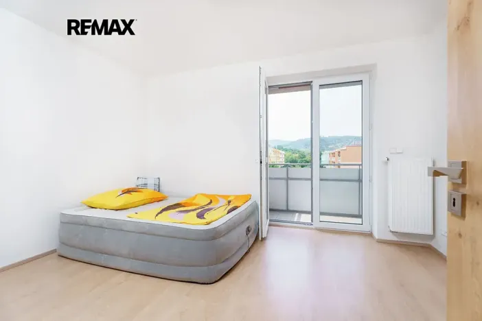 Prodej bytu 2+kk, Jince, Zborovská, 45 m2
