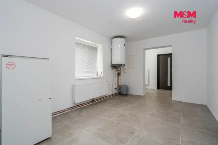 Prodej rodinného domu, Dobřenice, 169 m2