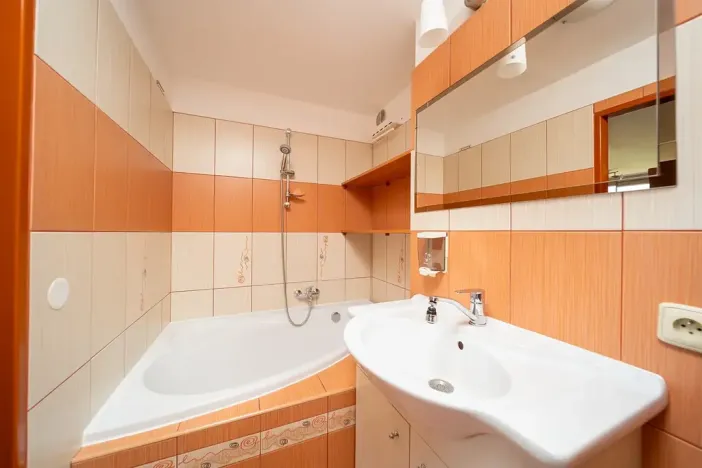 Prodej bytu 1+kk, Třeboň, Šmeralova, 42 m2