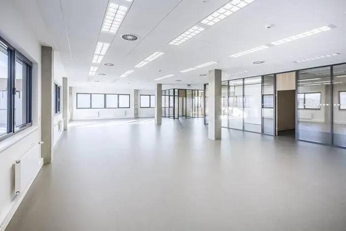 Pronájem skladu, Plzeň, Barvínková, 2599 m2