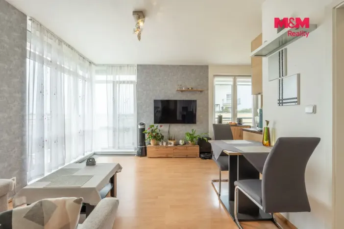 Prodej bytu 2+kk, Praha - Suchdol, Holubí, 40 m2