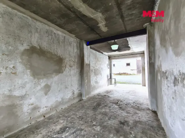 Pronájem garáže, Slatina, 55 m2