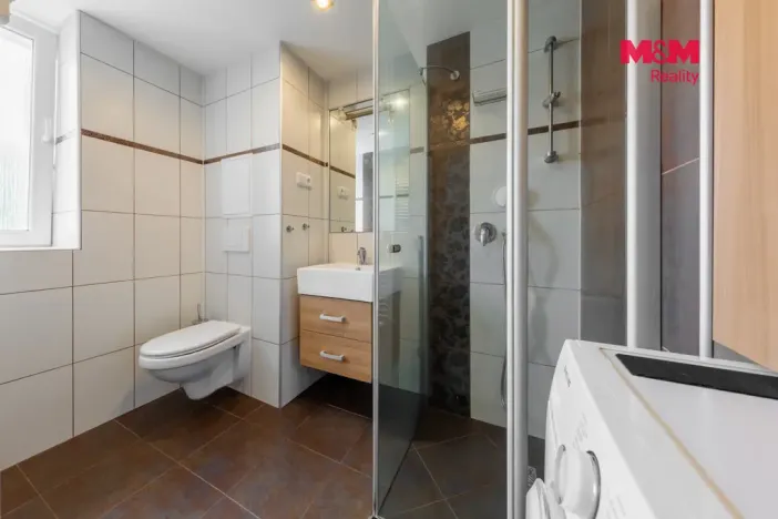 Prodej bytu 2+1, Ostrov, Luční, 57 m2