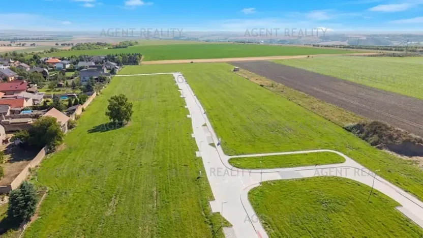 Prodej pozemku pro bydlení, Slaný, 842 m2