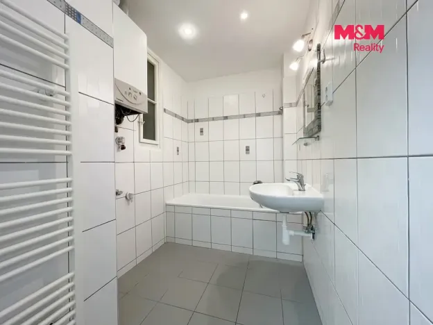 Pronájem bytu 2+kk, Praha - Vršovice, Bulharská, 48 m2