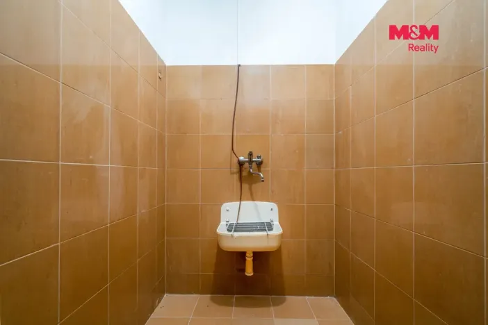 Prodej obchodního prostoru, Praha, Trnkovo náměstí, 324 m2