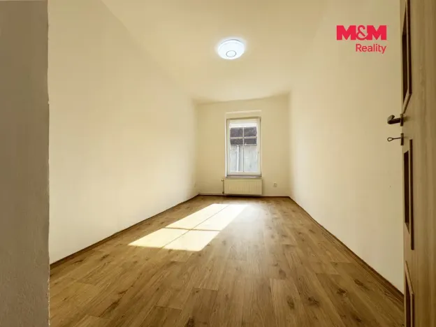 Pronájem bytu 2+1, Karlovy Vary - Stará Role, Nerudova, 50 m2