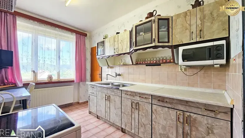 Prodej rodinného domu, Sázava, 270 m2