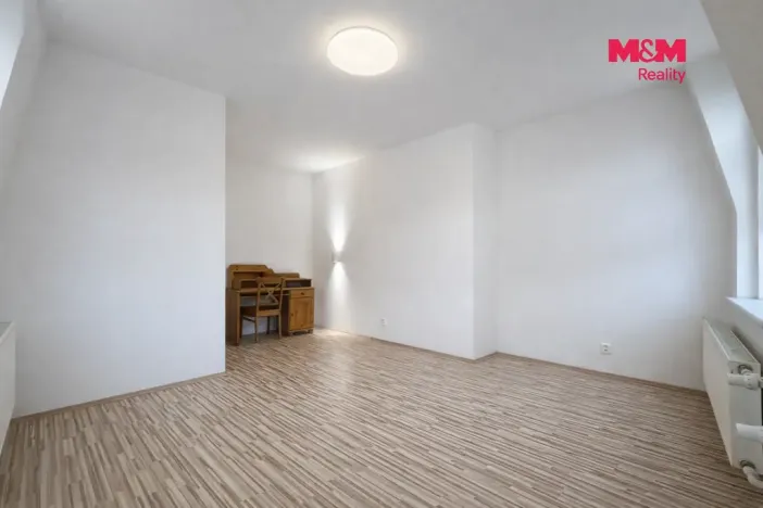 Prodej bytu 1+1, Karlovy Vary - Rybáře, Nákladní, 33 m2