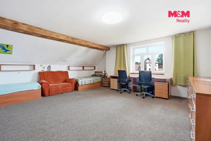 Prodej rodinného domu, Semčice, 239 m2