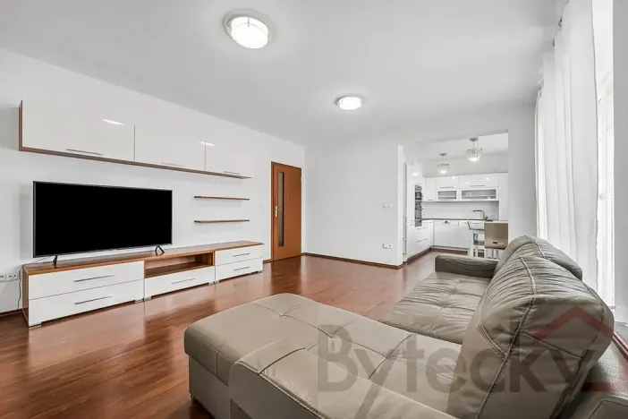 Prodej bytu 2+1, Praha - Dolní Počernice, Národních hrdinů, 62 m2