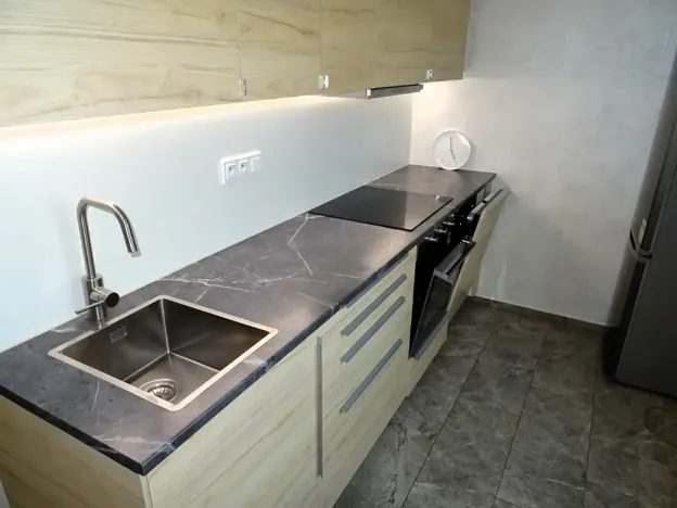 Pronájem bytu 1+1, Praha, Na vrcholu, 35 m2