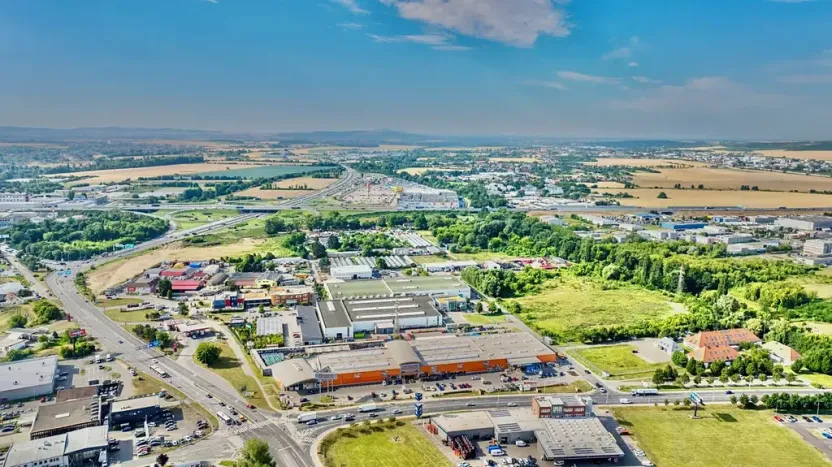 Prodej skladu, Brno, Hněvkovského, 3000 m2