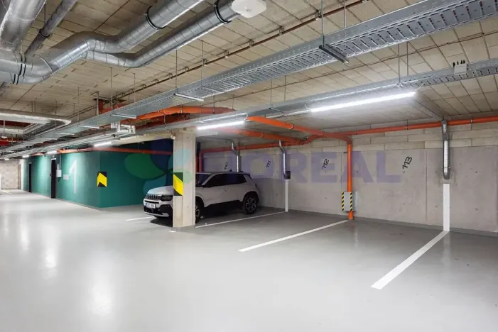 Pronájem bytu 1+kk, Praha - Radlice, U Komína, 38 m2