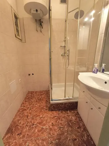 Pronájem bytu 2+kk, Hradec Králové, Vocelova, 45 m2