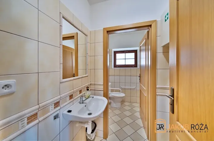 Prodej ubytování, Černý Důl, 377 m2