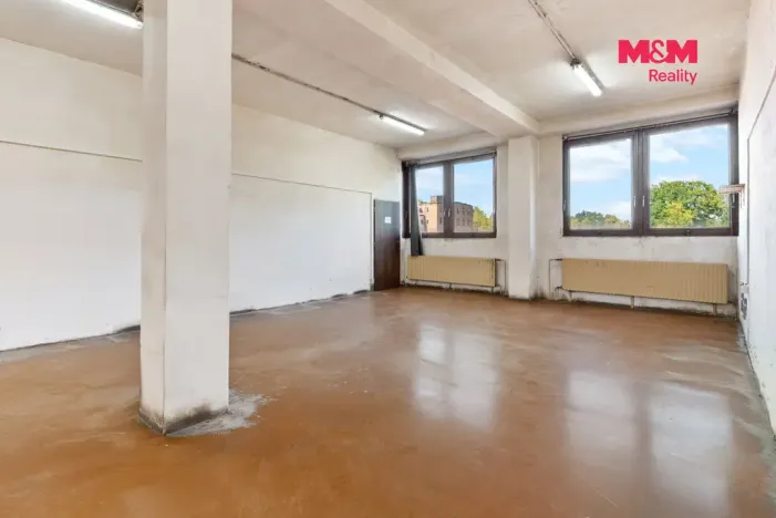 Pronájem skladu, Frýdlant, Úzká, 4500 m2