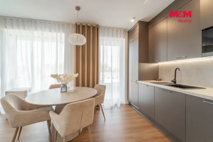 Prodej bytu 1+kk, Rokycany, Vysoký průhon, 50 m2
