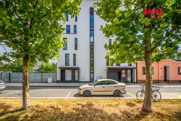 Prodej bytu 2+kk, Hradec Králové - Pražské Předměstí, Gočárova třída, 48 m2