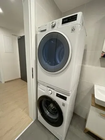 Pronájem bytu 3+kk, Praha - Řeporyje, Haenkeho, 80 m2