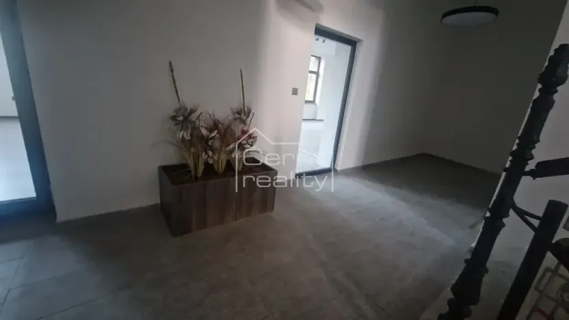 Pronájem obchodního prostoru, Hronov, Hostovského, 120 m2