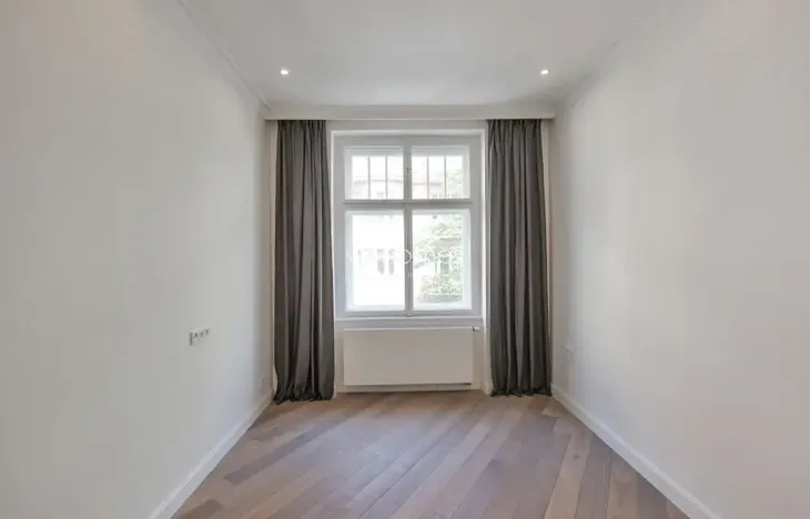 Pronájem bytu 2+kk, Praha - Vinohrady, náměstí Jiřího z Poděbrad, 54 m2