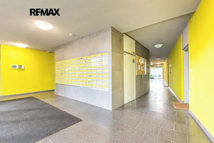 Prodej bytu 1+kk, Praha - Záběhlice, Na Slatince, 31 m2