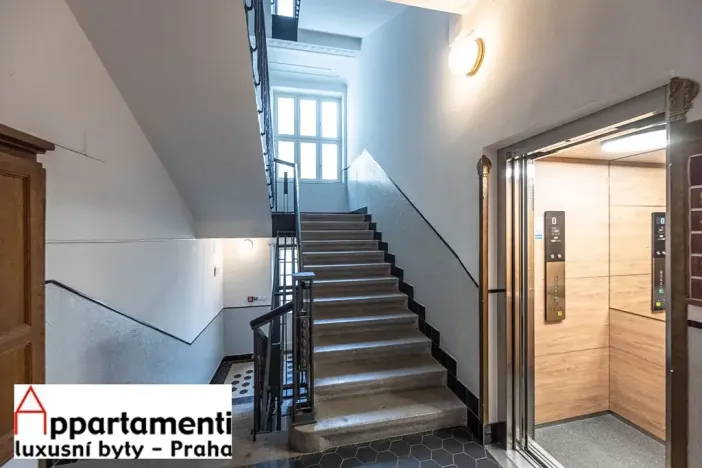 Prodej bytu 2+1, Praha - Nové Město, Ječná, 68 m2