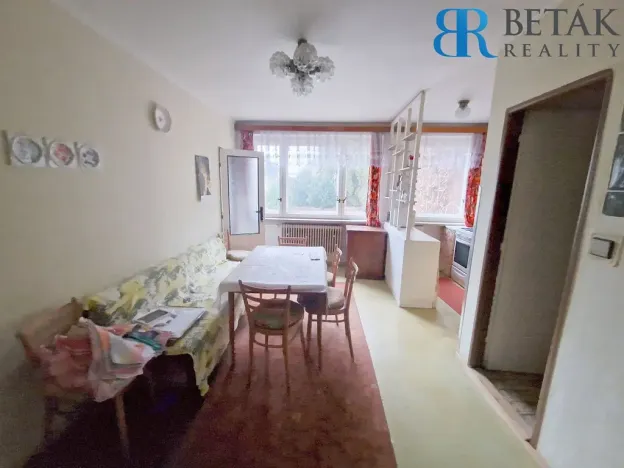 Prodej rodinného domu, Oplocany, 230 m2