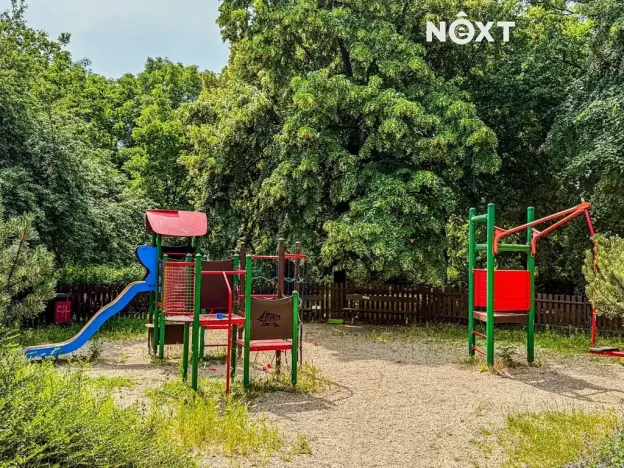 Prodej obchodního prostoru, Praha - Strašnice, Čestlická, 144 m2