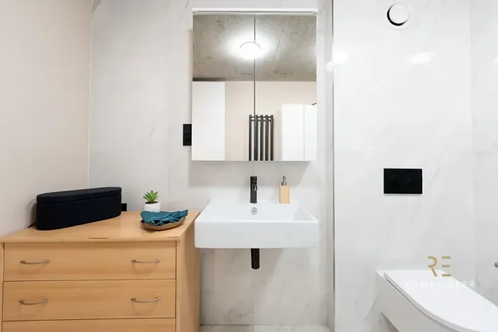 Prodej bytu 1+kk, Praha - Modřany, Československého exilu, 59 m2