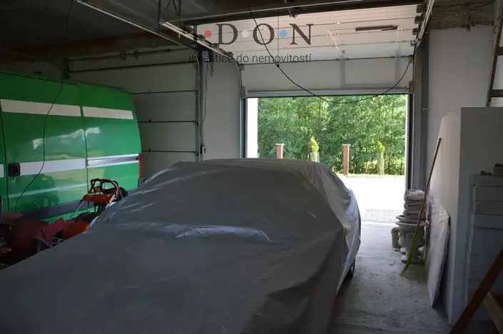 Pronájem garáže, Třinec, 200 m2