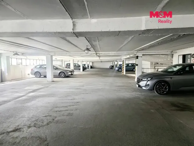 Prodej garážového stání, Brno - Žabovřesky, Voroněžská, 14 m2