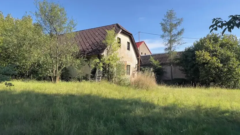 Prodej komerčního pozemku, Roztoky, 2151 m2