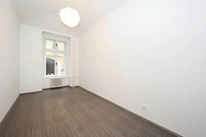 Pronájem bytu 3+1, Praha - Smíchov, Kroftova, 84 m2