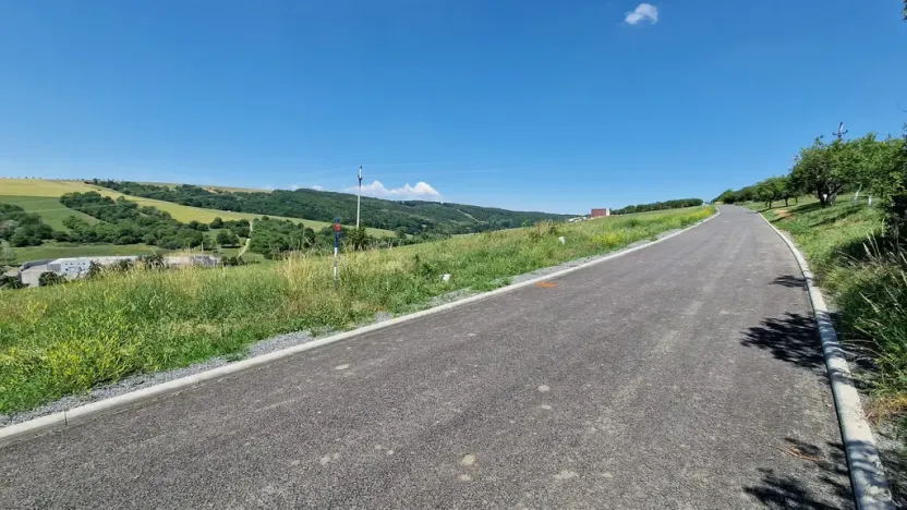 Prodej pozemku, Hradčovice, 2487 m2