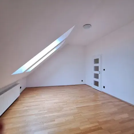Pronájem bytu 2+kk, Praha - Žižkov, Roháčova, 60 m2