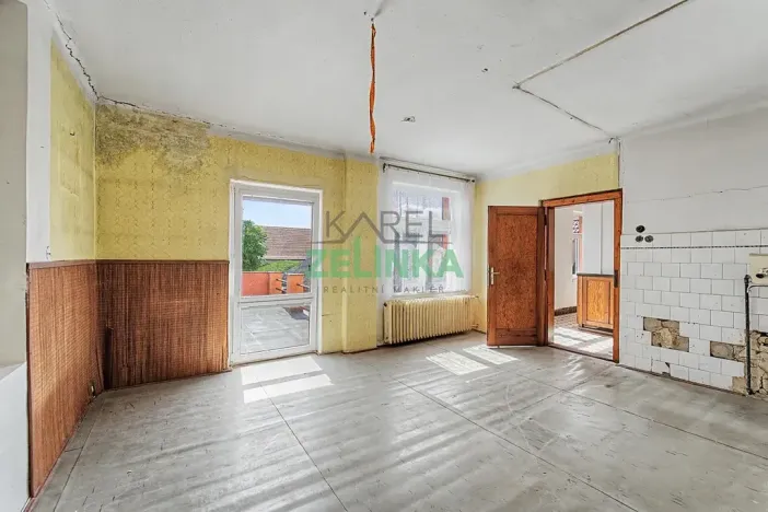 Prodej rodinného domu, Tlustice, 511 m2