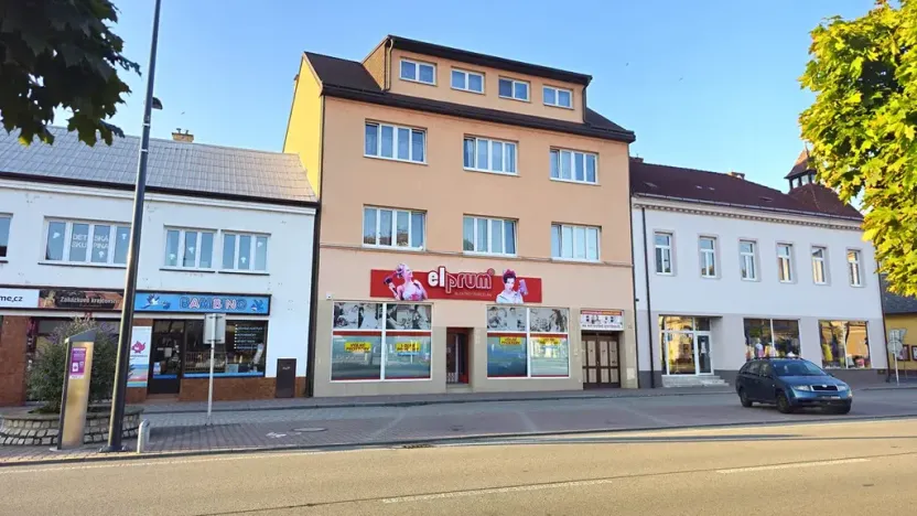 Pronájem obchodního prostoru, Letovice, Masarykovo náměstí, 140 m2