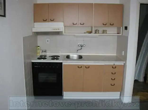 Pronájem bytu 1+kk, Praha - Záběhlice, 28 m2