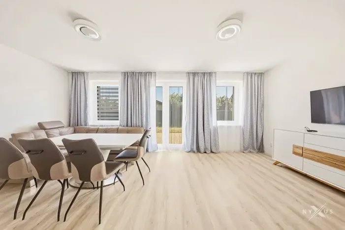 Pronájem rodinného domu, Postřižín, Datlová, 137 m2