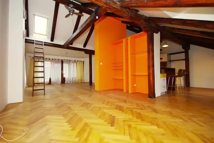 Pronájem atypického bytu, Praha - Smíchov, Viktora Huga, 164 m2