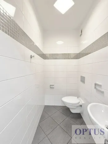 Pronájem kanceláře, Praha - Smíchov, U Demartinky, 106 m2