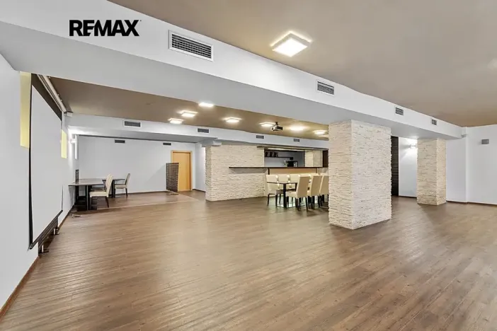 Prodej restaurace, Plzeň, Částkova, 489 m2