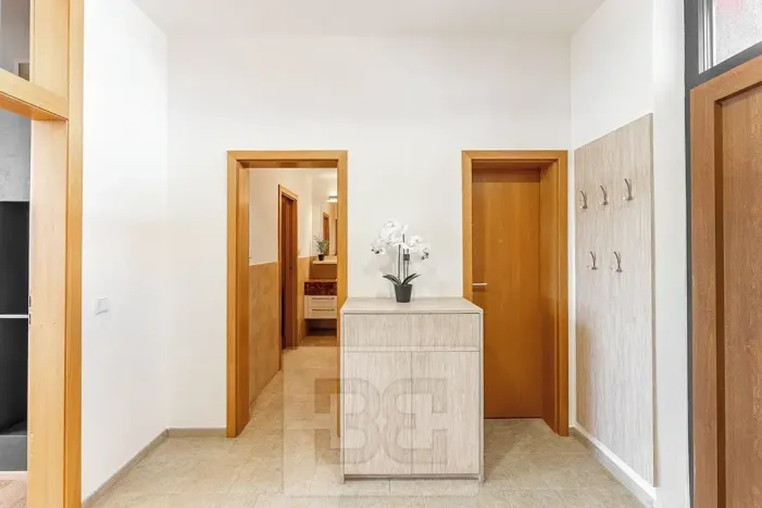 Prodej bytu 6+kk a větší, Praha - Břevnov, Kukulova, 230 m2