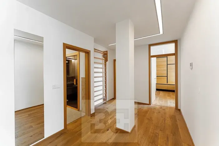 Prodej bytu 6+kk a větší, Praha - Břevnov, Kukulova, 230 m2