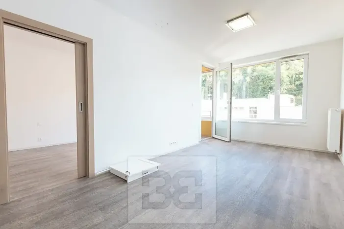 Pronájem bytu 2+kk, Praha - Košíře, Vrchlického, 43 m2