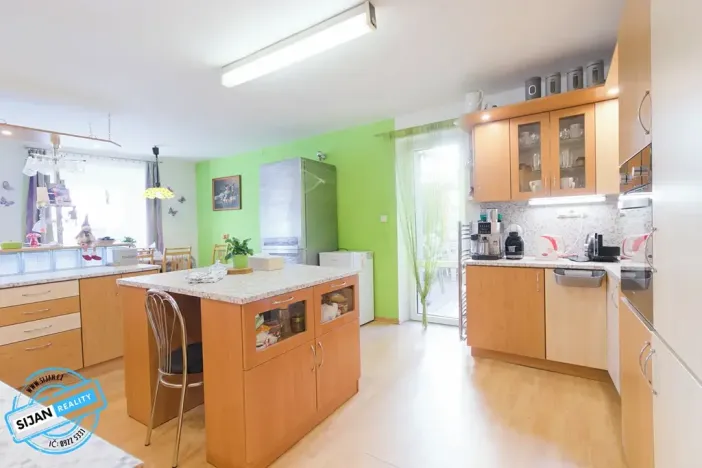 Prodej vícegeneračního domu, Staré Město, 144 m2
